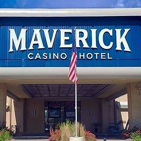 Maverick Hotel And Casino By Red Lion Hotels Elko Exterior photo